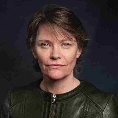 Petrova  C. Fairhurst 