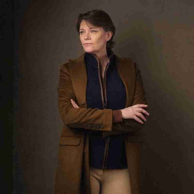 Petrova  C. Fairhurst 