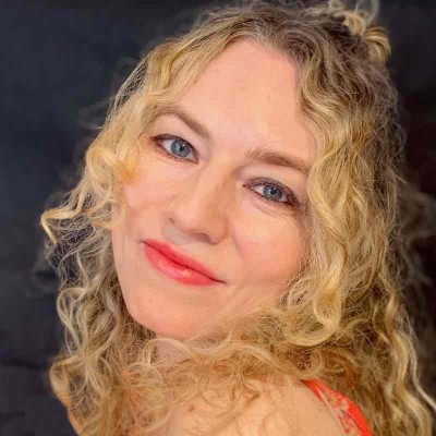 Sophie Flack