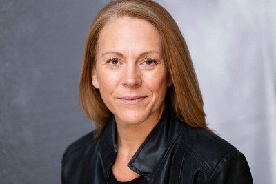 Nikki Hellens